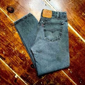 Stone wash grey vintage Levi’s 550 jeans